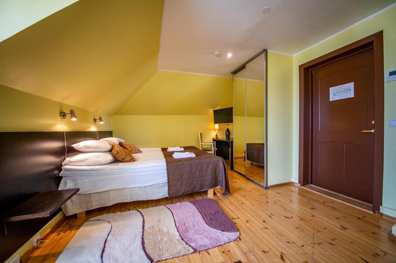 Hotel Liilia Kaina Екстер'єр фото
